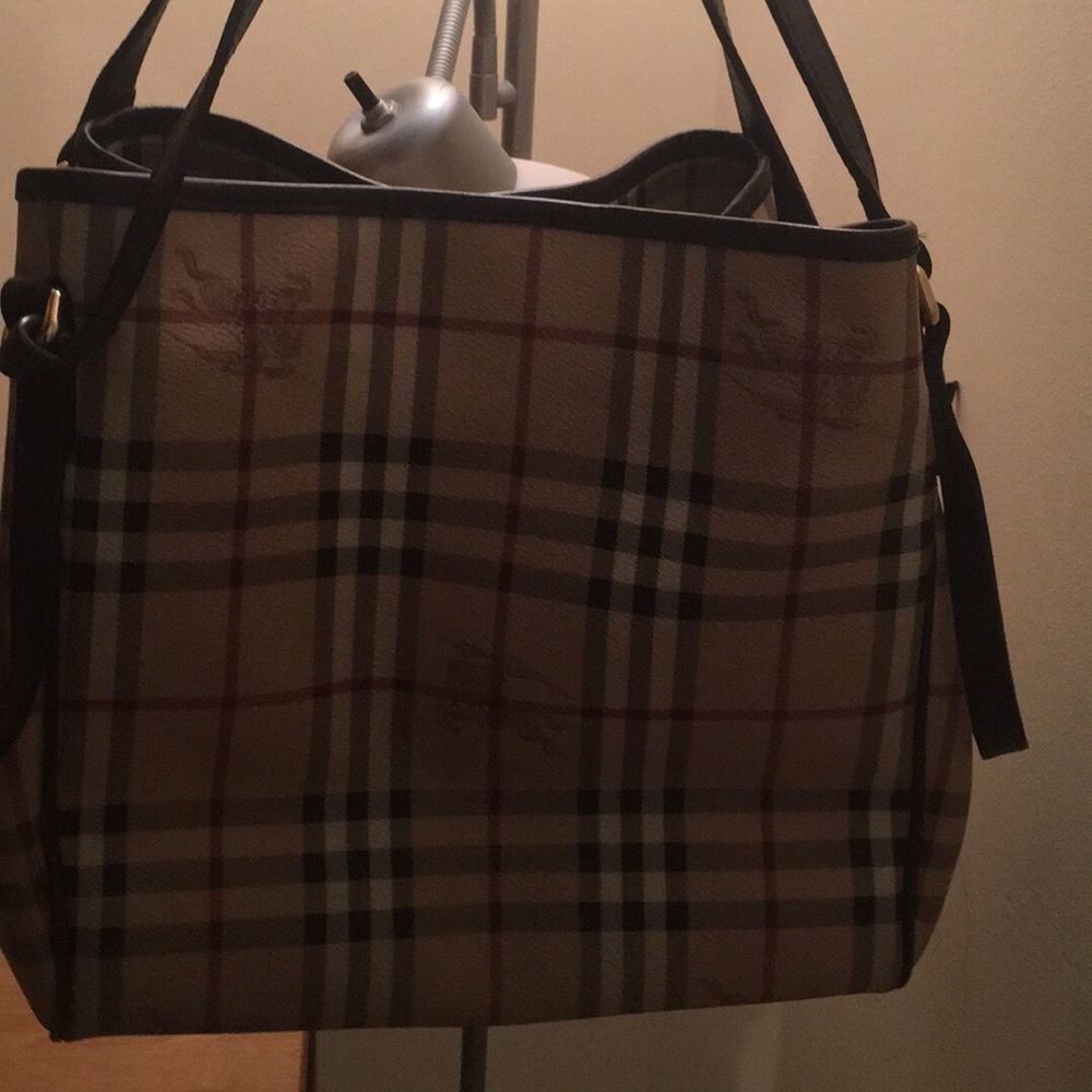 Burberry tote Handbag